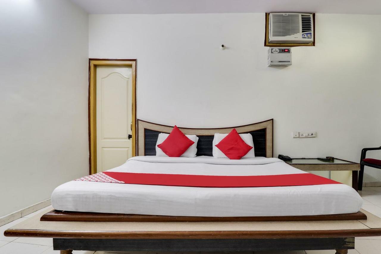 Oyo 45398 Kunal Hotel Etāwah Exterior foto